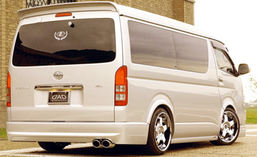 ギャルソン・DAD ハイエース エアロパーツ