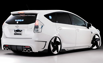 ギャルソン・DAD プリウスα エアロパーツ