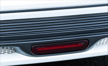 �N���C�u�@�v���E�X���@�G�A���p�[�c